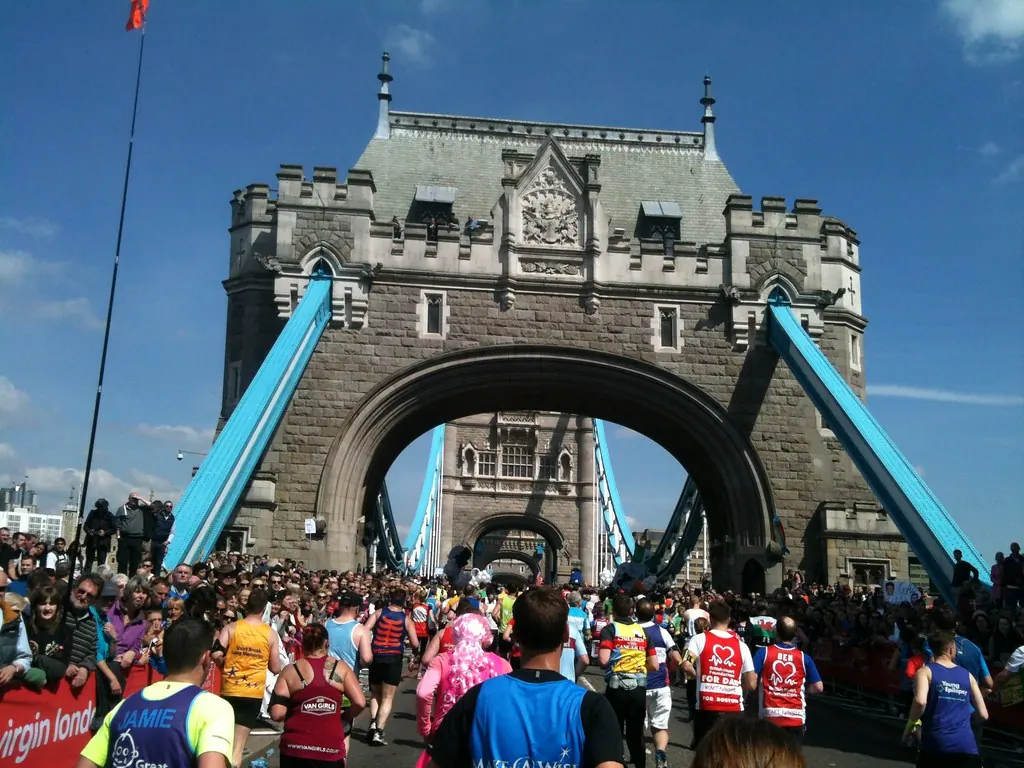 Maratón de Londres — Tower Bridge